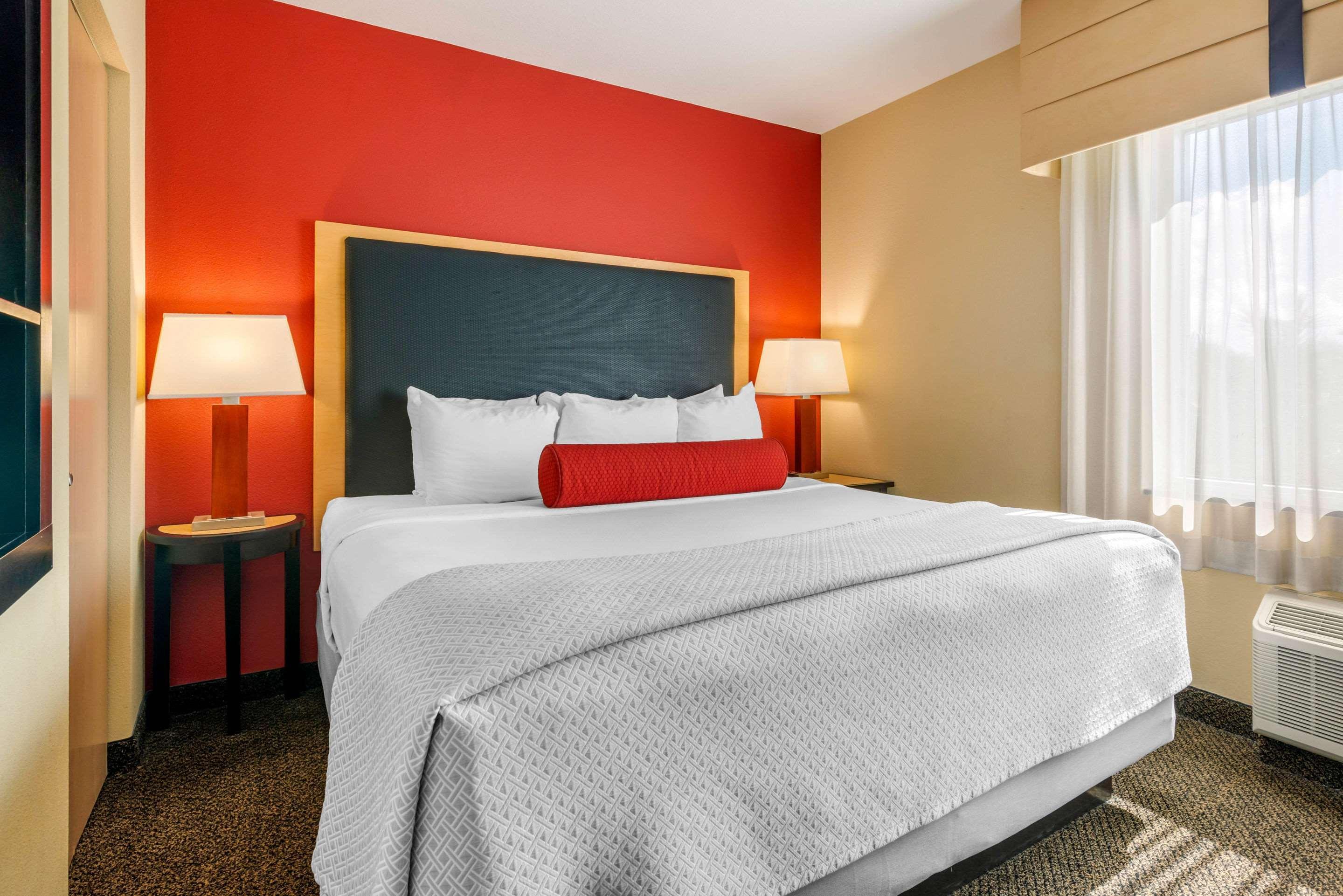 Cambria Hotel Ft Lauderdale, Airport South & Cruise Port Дания-Бич Экстерьер фото