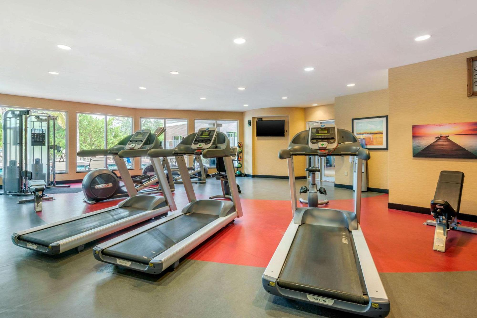 Cambria Hotel Ft Lauderdale, Airport South & Cruise Port Дания-Бич Экстерьер фото