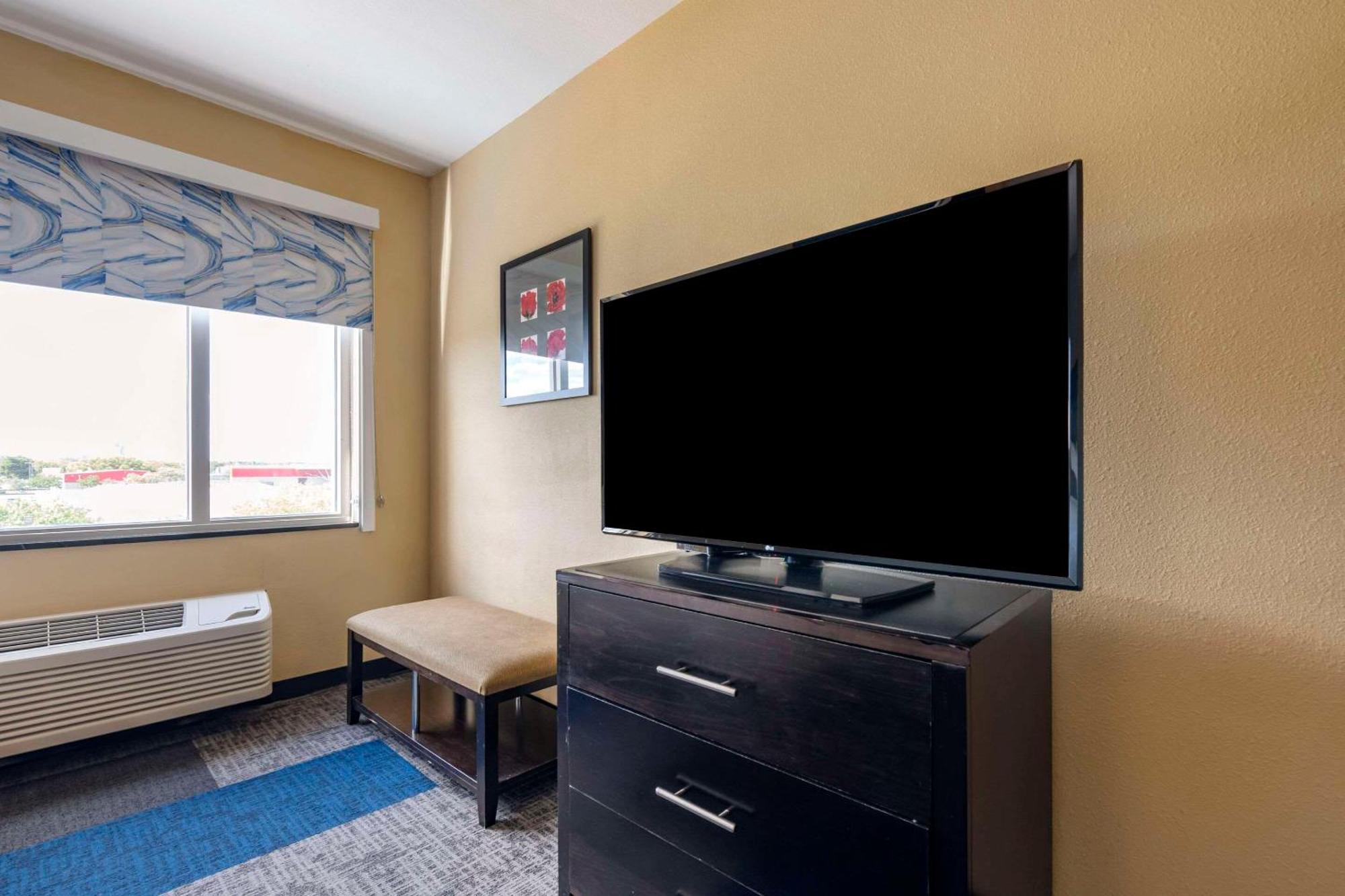 Cambria Hotel Ft Lauderdale, Airport South & Cruise Port Дания-Бич Экстерьер фото