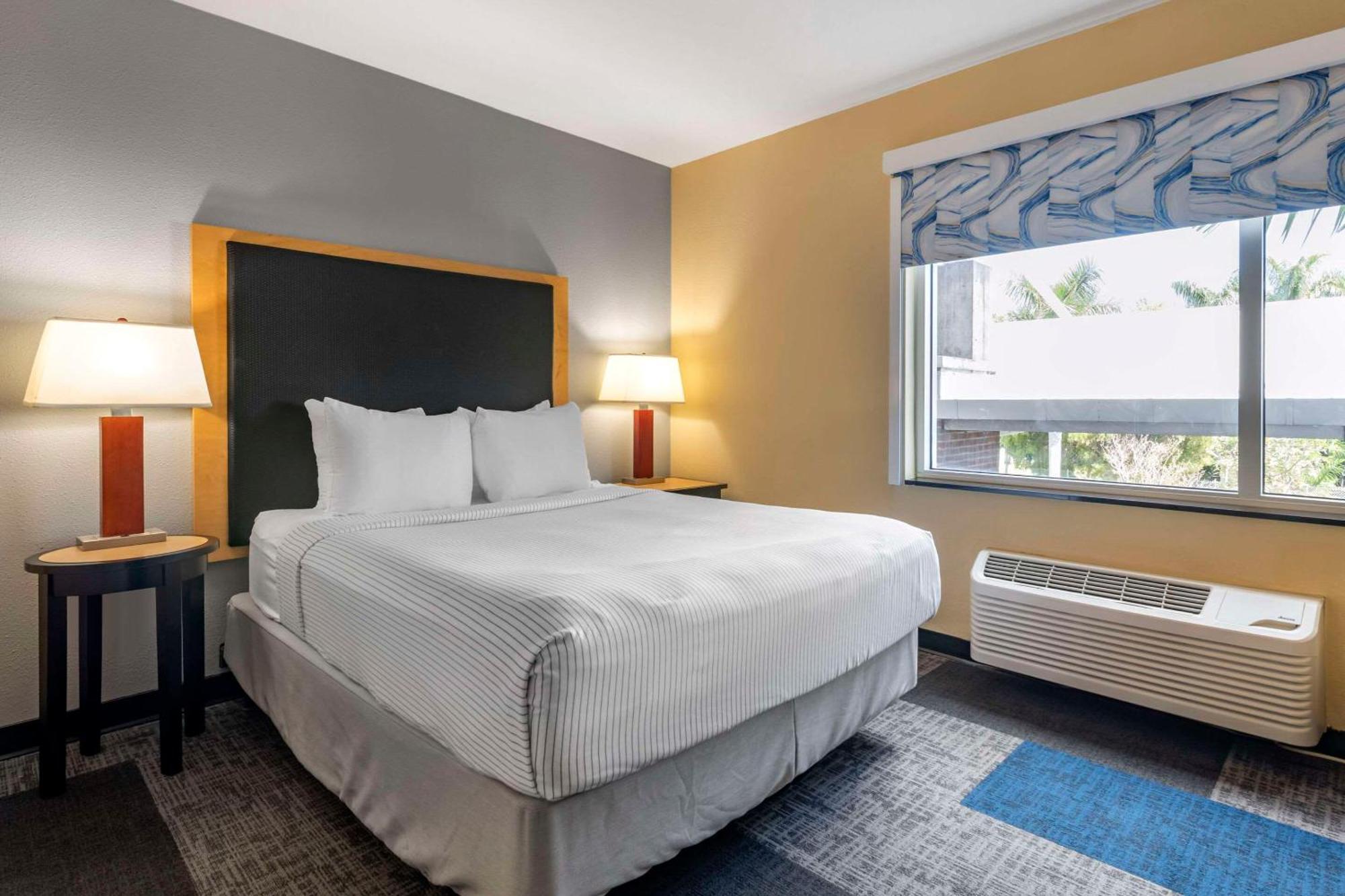 Cambria Hotel Ft Lauderdale, Airport South & Cruise Port Дания-Бич Экстерьер фото