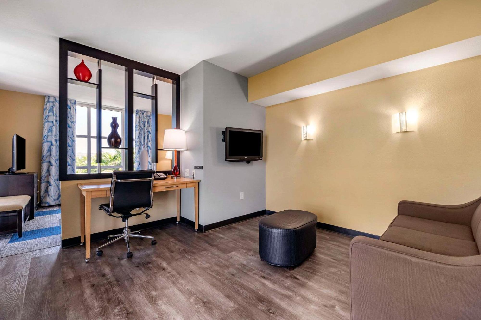 Cambria Hotel Ft Lauderdale, Airport South & Cruise Port Дания-Бич Экстерьер фото