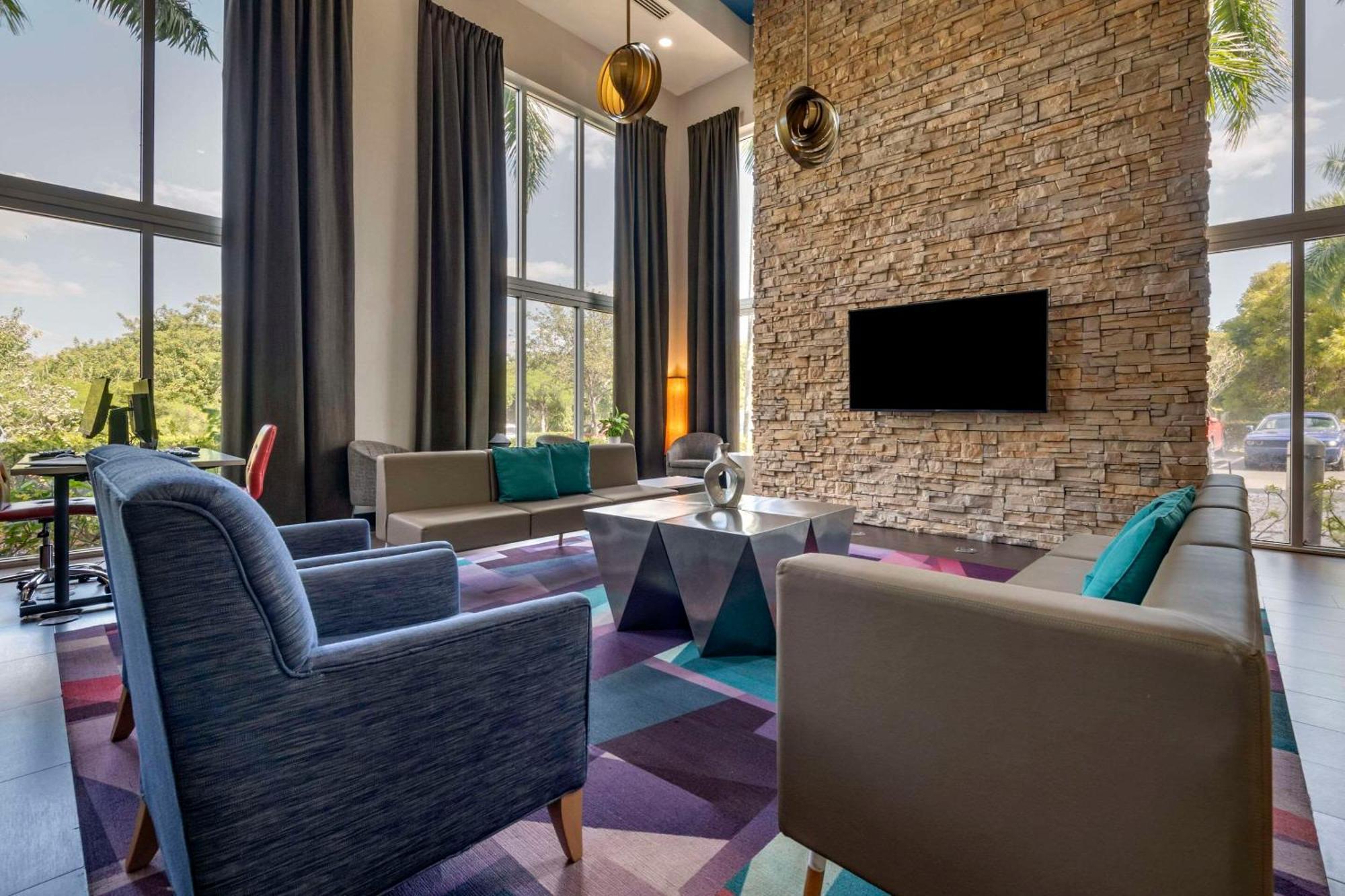 Cambria Hotel Ft Lauderdale, Airport South & Cruise Port Дания-Бич Экстерьер фото