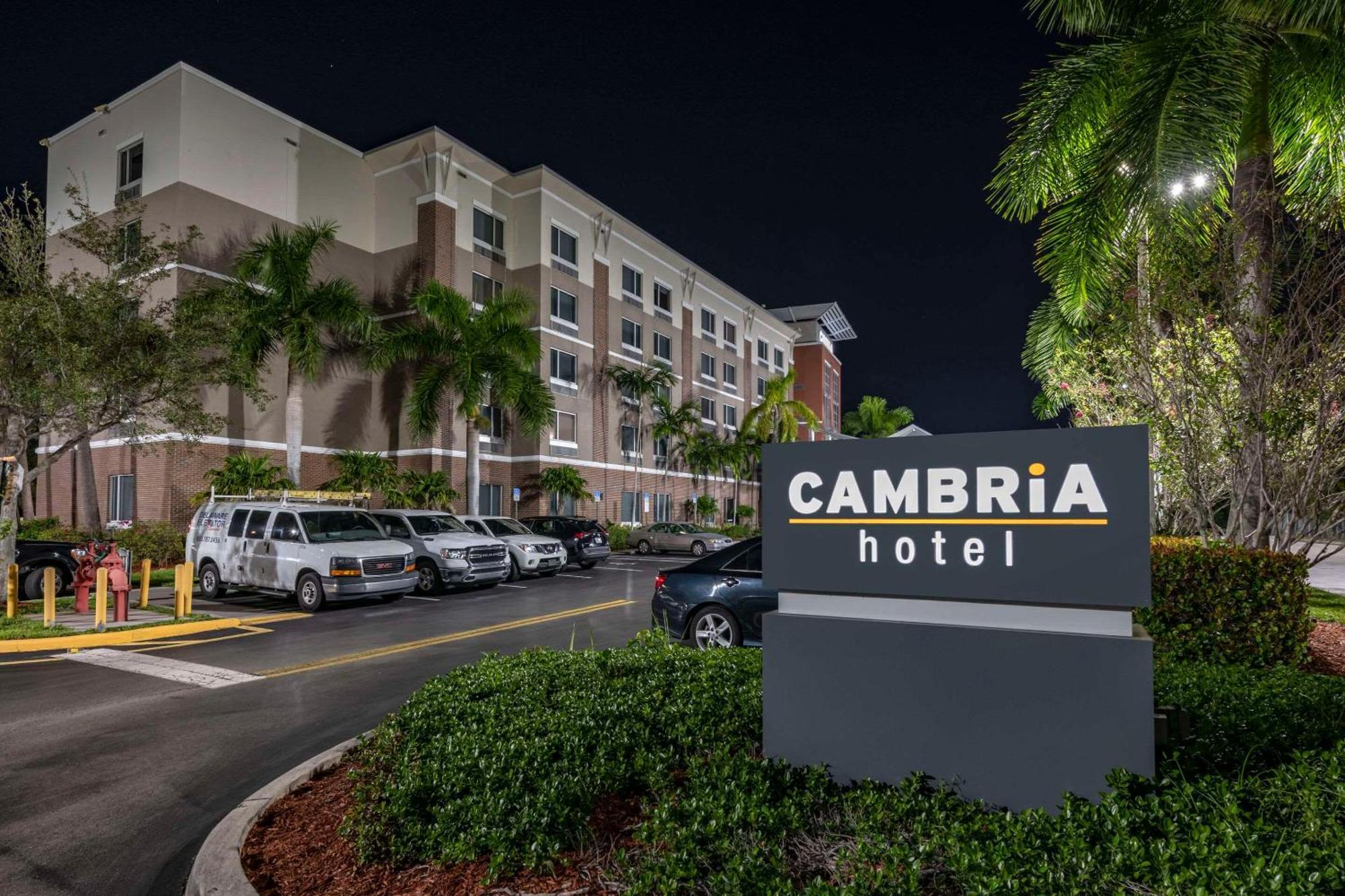 Cambria Hotel Ft Lauderdale, Airport South & Cruise Port Дания-Бич Экстерьер фото